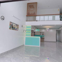 Bán Gấp Nhà Mới Gác Lửng 2 mặt tiền trước sau Sân Xe Hơi, Thổ Cư SHR
