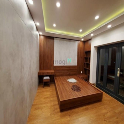 Biệt thự mới VIEW SÔNG, ngay công viên Đặng Thùy Trâm, 10mx31m, 3 Tầng