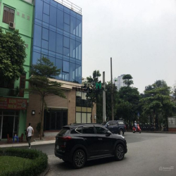 Cho thuê toà nhà 2 mặt tiền, tòa nhà 6 tầng mặt phố Nguyễn Khang