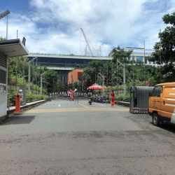 Hơn 8tỷ có nhà đẹp Dương Quảng Hàm 92m2 4 tầng ngang 5m gần Đại học VL