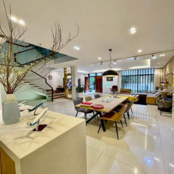 Bán Nhà PHÂN LÔ Hoàng Quốc Việt, 2 THOÁNG, 64 M2 × 4 TẦNG, 16.8 TỶ