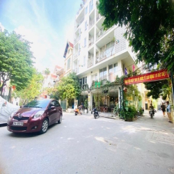 Bán tòa APARTMENT ÂU CƠ,Dòng tiền  1,5 Tỷ/Năm,85M,10Tầng,23 Tỷ