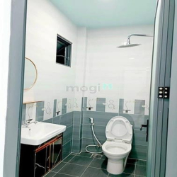 Ly hôn chia tài sản bán gấp nhà Lê trọng tấn tân phú 60m2 hxh