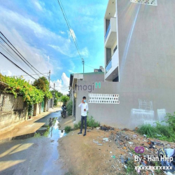 Bán đất mặt tiền đường 822 Nguyễn Duy Trinh , Phú Hữu, Q9 - 4tỷ5/93m2