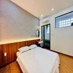 Bán nhà Hẻm 6m Lê Đức Thọ, P17, 4 x 19m, Thang máy, 5 tầng, 9.86 tỷ TL