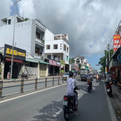 Bán nền tặng nhà trệt mặt tiền Trần Hoàng Na đoạn KDC 91B