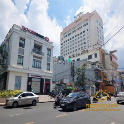 Nhà bán Mặt tiền đường Phạm Văn Thuận; 480m2 đang cho thuê 1.9 tỷ/năm