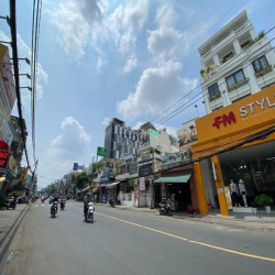 Cho thuê nhà 909 Hậu Giang, Q.6 - DT 10x25m, 1 trệt 1 lầu suốt