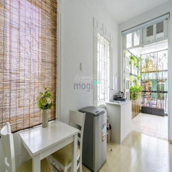 Giảm sâu! Chính chủ rao bán tòa nhà CHDV 184m2 có HĐT 120tr/th/4năm.