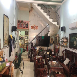 Bán nhà Lạc Long Quân - 4.5m x 12m - 3 tầng - giá chào 6.8 tỷ