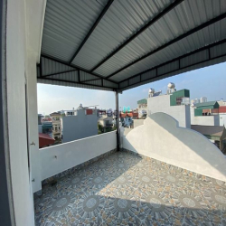 Nhà Đẹp Phố Trạm, Ngõ ô tô Đỗ Cửa, Cách 1 Nhà Ra Ngõ Ô Tô Tránh,