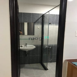 Bán (toà nhà) 14 phòng. Hiện đang cho thuê: 70tr/th.  2MT Trần Khán Dư