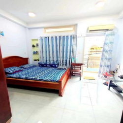 Nhỉnh 5 tỷ nhà 4 tầng xe hơi đậu cửa nhà 24/7 Dương Quảng Hàm DS30 GV