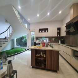 Bán Gấp nhà giá rẻ Biệt thự tấn trường 8*18,5m, 3 lầu, 5pn, đường số 9