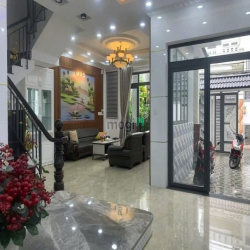 Chỉ 18 tỷ có nhà đẹp ngang 8m HXT Tân Sơn 144m2 3 lầu mái Thái 18 tỷ.