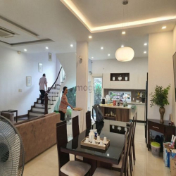 Bán Gấp nhà giá rẻ Biệt thự tấn trường 8*18,5m, 3 lầu, 5pn, đường số 9