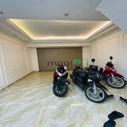 Phân lô VIP phố Hoa Bằng Cầu Giấy 38m2 x 7T thang máy, Ô tô tránh.