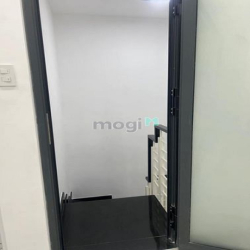 Nhỉnh 2 Tỷ - 16M2 - Hẻm Ba Gác Thông Nguyễn Đình Chính P.15 Phú Nhuận