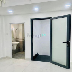 Nhỉnh 2 Tỷ - 16M2 - Hẻm Ba Gác Thông Nguyễn Đình Chính P.15 Phú Nhuận