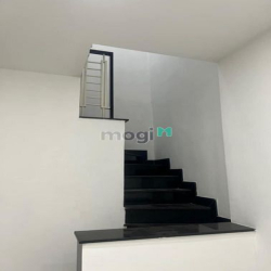 Nhỉnh 2 Tỷ - 16M2 - Hẻm Ba Gác Thông Nguyễn Đình Chính P.15 Phú Nhuận
