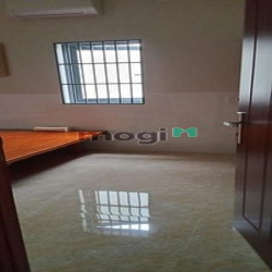 VỀ QUÊ BÁN GẤP-Nhà mái thái mới xây DT 10x30 MT 16m, ngay cổng MP3