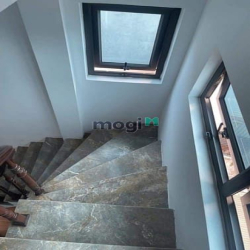 Tân Mai - Mặt ngõ kinh doanh - gara oto 7 chỗ 32m² 5 tầng 8,5 tỷ