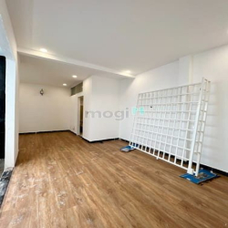 Nhà ngang 11m Hoàng Hoa Thám, P5, HXH cách nhà 5m, 43m2, 5.85 tỷ TL