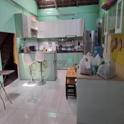 50tr/m2 ngay ĐS2 Trường Thọ, ngang 5m,nhà 2 tầng, hơn 10 tỷ