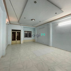 Nhà Phố 3 lầu hẻm 836 Huỳnh Tấn Phát dt 4m x 20m Tiện sửa mới