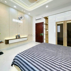 Cần bán nhà Bạch Đằng, P2, Tân Bình,DT 55m2, giá 2,5 tỷ, SHR.