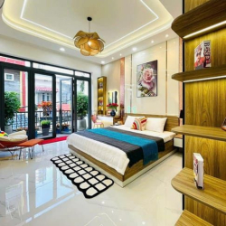 Cần bán nhà Bạch Đằng, P2, Tân Bình,DT 55m2, giá 2,5 tỷ, SHR.