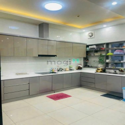 Bán Biệt Thự góc mặt tiền Dương Văn An DT 200m2 giá 58 tỷ alo e Nhi ạ