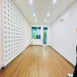 Bán nhà đường 10m Võ Thị Sáu, Quận 1, 4.2x23m, 4L, 24.9 tỷ