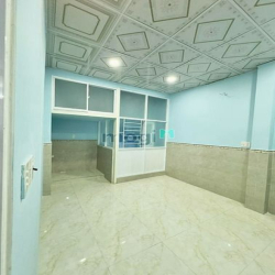 Nhà sổ hồng riêng 2 tầng 50m2 hẻm 1 sẹc Trường Chinh, 2 PN và 2 WC