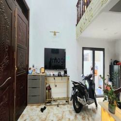 Nhà đẹp Linh Xuân, 6x 12m, 4 tầng , nội thất gỗ cả tỷ, hơn 5 tỷ