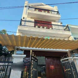 Nhà đẹp Linh Xuân, 6x 12m, 4 tầng , nội thất gỗ cả tỷ, hơn 5 tỷ