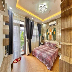 Ô tô thông ngay phạm văn bạch,nhà mới, 4.2x15m, 4 tầng, 5pn, 8 tỷ xíu