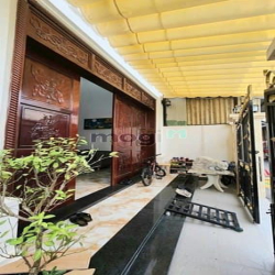Nhà đẹp Linh Xuân, 6x 12m, 4 tầng , nội thất gỗ cả tỷ, hơn 5 tỷ