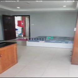 Bán (toà nhà) 14 phòng. Đang cho thuê: 70tr/th. Góc 2MT Trần Khắc Chân