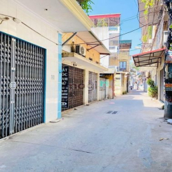 Bán nhà Phố Định Công - Nhà mới đẹp - Nhiều phòng ngủ - DT 32M 3.9 Tỷ