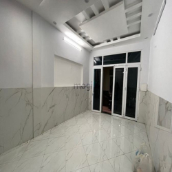 Bán nhà Phố Định Công - Nhà mới đẹp - Nhiều phòng ngủ - DT 32M 3.9 Tỷ