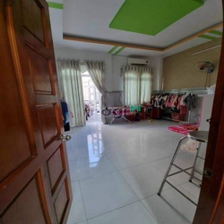 Chạy thận bán nhà 56m2 1t1l Bùi Văn Ba q7 giá 100% 990tr có sổ hồng
