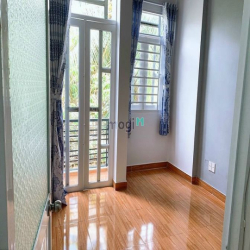 Nhà Diện Tích Khủng Đường Hà Huy Giáp Quận 12 Giá Rẻ Đường xe hơi