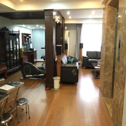 Bán biệt thự 8x18m MT đường Chợ Lớn, P.11, Q.6, nhà 4.5 tấm.