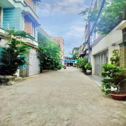 Một căn lên ô tô - tân phú - 120m2 - 2 tầng - 5 phòng ngủ