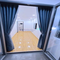 Chỉ 1 tỷ85 - DTSD 38M2 - 3 Tầng BTCT - 2PN - Hẻm xe máy - XVNT P.25 BT