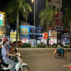 Cặp nhà rộng thoáng mặt tiền 3 tháng 2, Ninh Kiều, Cần Thơ - 35 tỷ