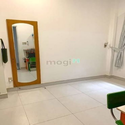 Nhà đẹp 1 lầu đường nhựa 8m Huỳnh Tấn Phát, Phường Phú Thuận, Quận 7