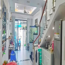 Nhà đẹp 1 lầu đường nhựa 8m Huỳnh Tấn Phát, Phường Phú Thuận, Quận 7