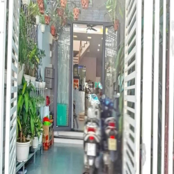 Nhà đẹp 1 lầu đường nhựa 8m Huỳnh Tấn Phát, Phường Phú Thuận, Quận 7